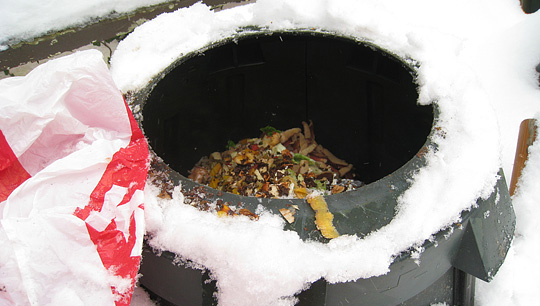 Kompostbeholder i frostvejr